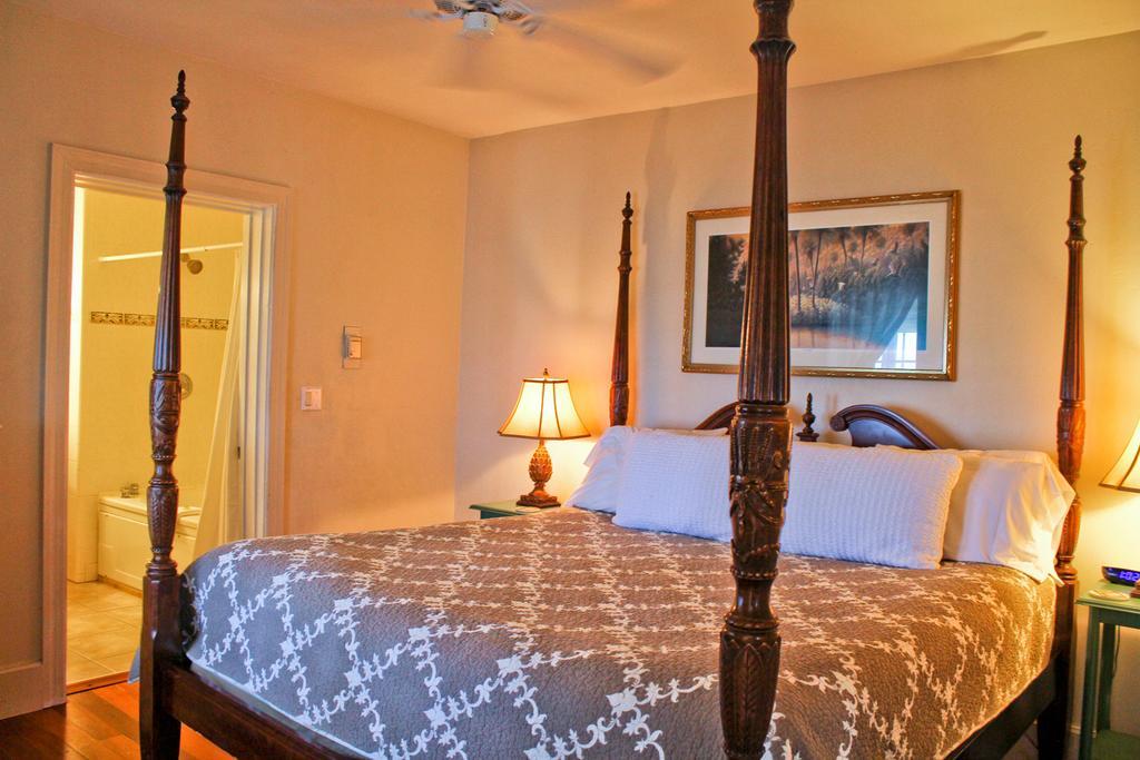 Night Swan Intracoastal Bed & Breakfast 뉴스머나비치 외부 사진