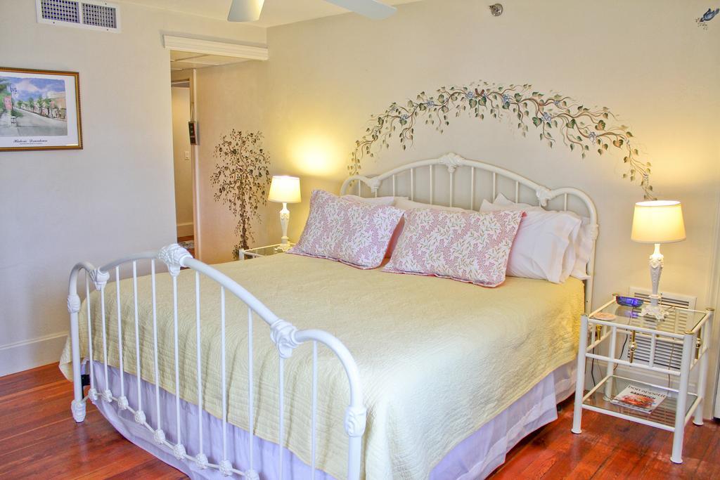 Night Swan Intracoastal Bed & Breakfast 뉴스머나비치 외부 사진