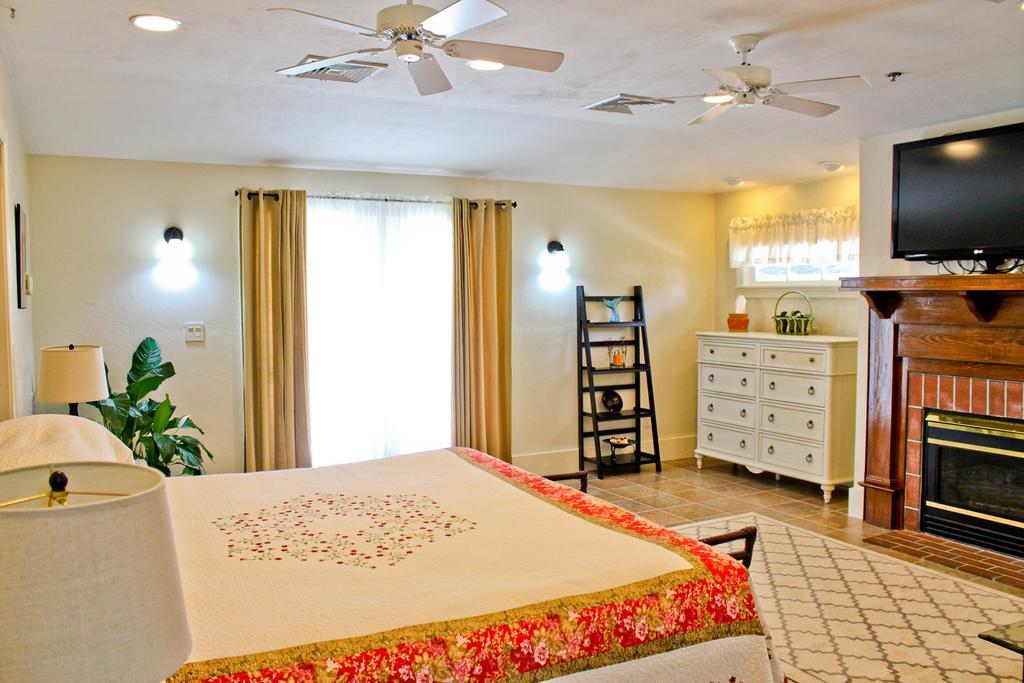 Night Swan Intracoastal Bed & Breakfast 뉴스머나비치 외부 사진